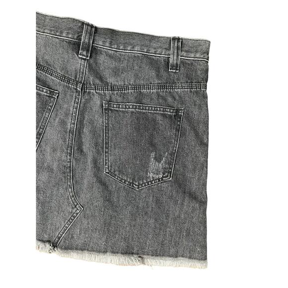 Free People We The Free Mini Sanded Gray Mini Denim Skirt Frayed Hem Size 31 - Picture 6 of 8